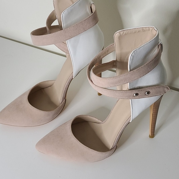 Two Tone Heels - Picture 2 of 4